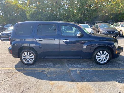 Used 2010 Chevrolet HHR LT image 4