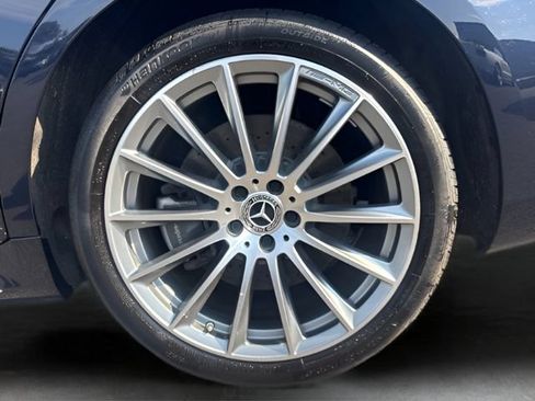 Used 2023 Mercedes-Benz S 580 4MATIC Sedan w/ AMG Line image 32