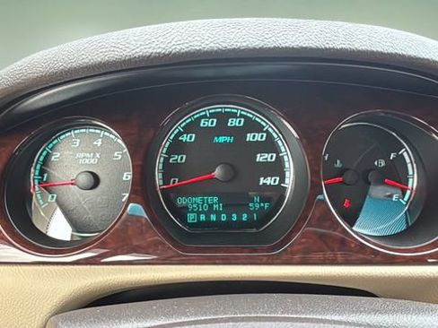 Used 2011 Buick Lucerne CXL FWD image 12
