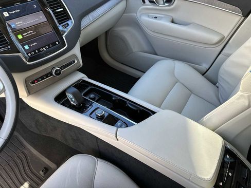 Used 2025 Volvo XC90 B6 Plus w/ Protection Package Premier image 22