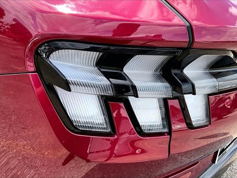 Used 2025 Ford Mustang Mach-E GT AWD/4WD image 27