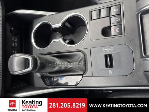 Certified 2024 Toyota Highlander XSE image 16