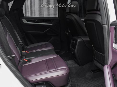 Used 2025 Porsche Cayenne image 27