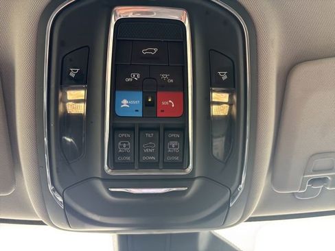 Used 2023 Jeep Grand Cherokee L Limited image 59