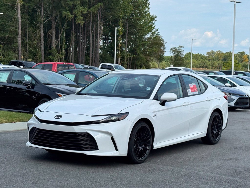 New 2026 Toyota Camry LE FWD image 2