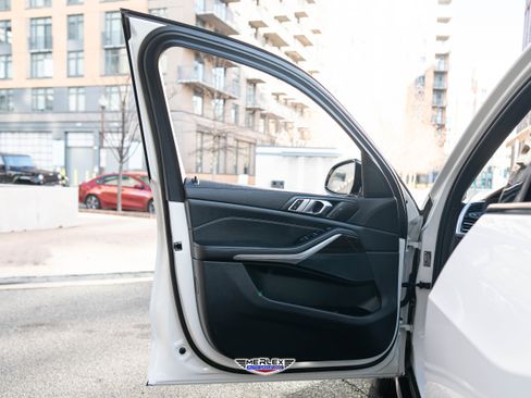 Used 2019 BMW X5 xDrive40i w/ Convenience Package image 48