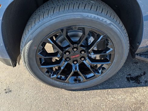 New 2026 GMC Yukon Elevation image 20