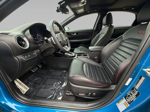 Used 2023 Kia Forte GT w/ GT2 Package image 9