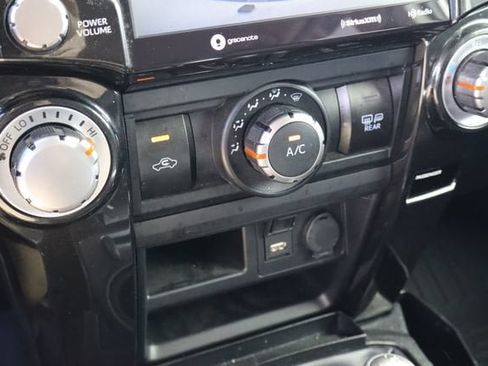 Used 2020 Toyota 4Runner TRD Off-Road AWD/4WD image 21