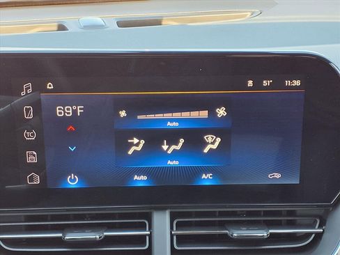 New 2026 Chevrolet Trax RS w/ Sunroof Package image 13