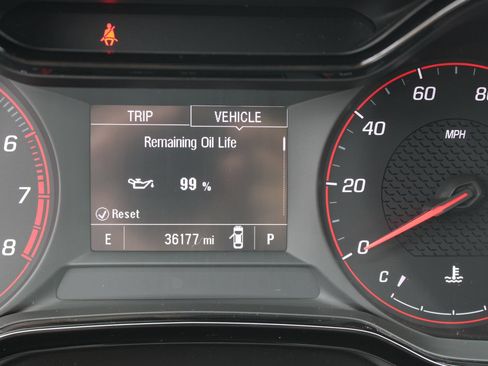 Used 2024 Chevrolet Trax RS w/ Driver Confidence Package FWD image 13