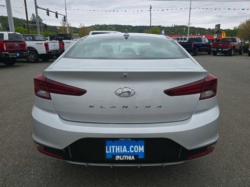 Used 2019 Hyundai Elantra SEL FWD image 4