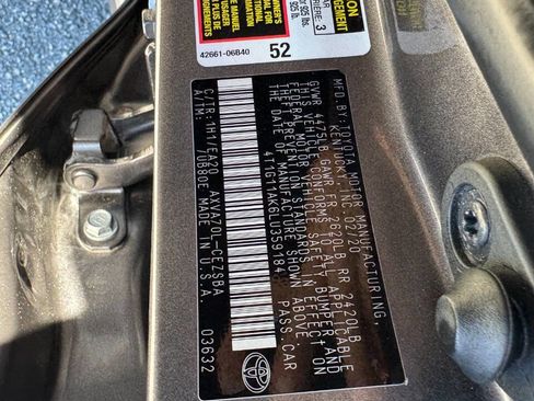 Used 2020 Toyota Camry SE image 25