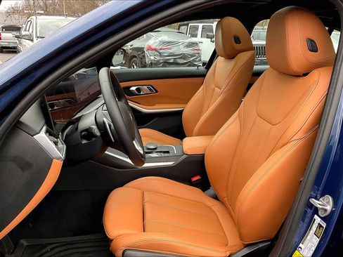 Used 2023 BMW 330i xDrive Sedan w/ Premium Package image 7