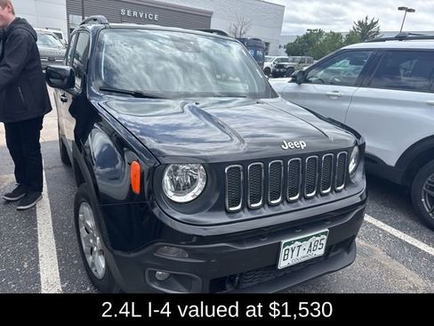 Used 2018 Jeep Renegade Latitude AWD/4WD image 3