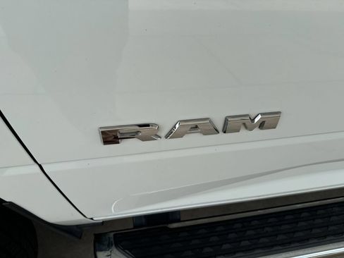 Used 2024 RAM 3500 Big Horn AWD/4WD image 33