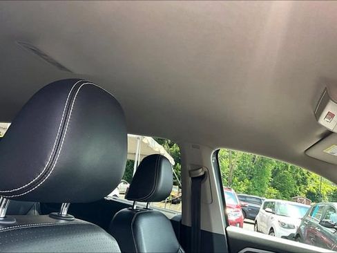 Used 2021 Volkswagen Atlas SE FWD image 19