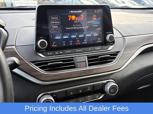 Used 2023 Nissan Altima 2.5 SV FWD image 12