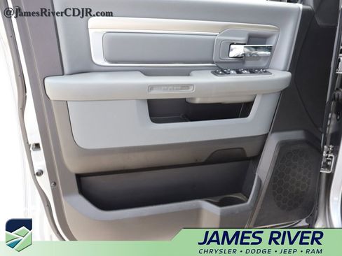Used 2019 RAM 1500 Big Horn RWD image 20