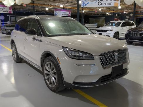 Used 2022 Lincoln Corsair AWD w/ Premium Package image 4