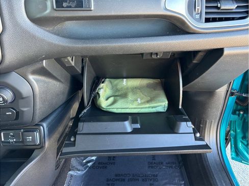 Used 2021 Jeep Renegade Latitude image 41