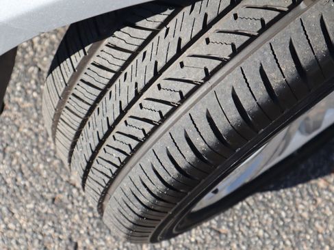 Used 2012 Ford Fusion Hybrid image 37