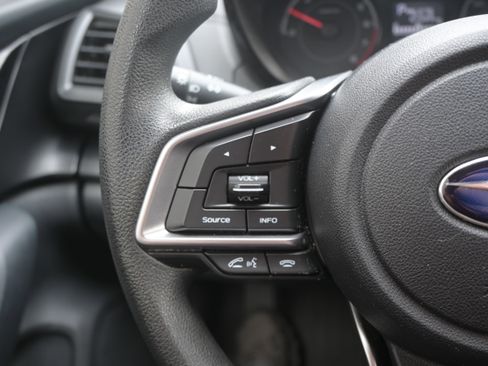 Used 2019 Subaru Crosstrek 2.0i image 13