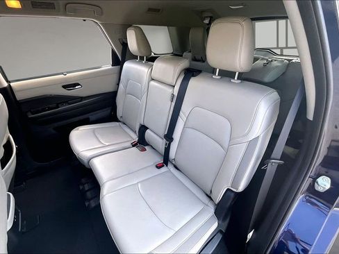 Used 2023 Nissan Pathfinder SL AWD/4WD image 21