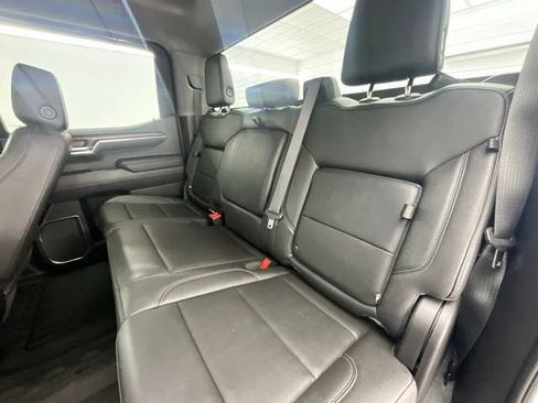 Used 2022 GMC Sierra 1500 SLT w/ SLT Convenience Package AWD/4WD image 7