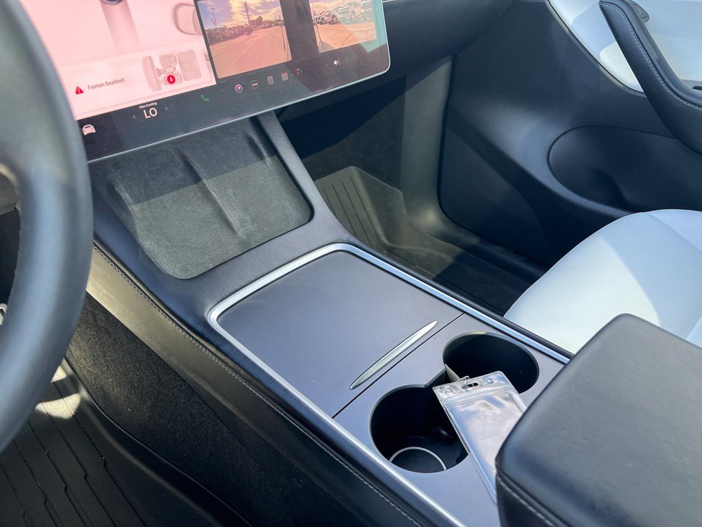 Used 2022 Tesla Model Y Performance AWD/4WD image 31