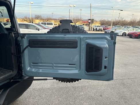 Used 2023 Ford Bronco Outer Banks w/ Sasquatch Package image 24
