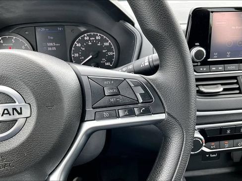 Used 2022 Nissan Altima 2.5 S FWD image 12
