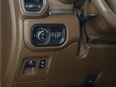 Used 2020 RAM 1500 Longhorn image 24