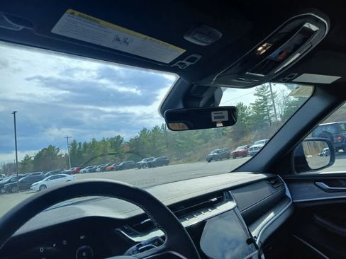 New 2026 Jeep Grand Cherokee Limited w/ Limited Altitude Package AWD/4WD image 25