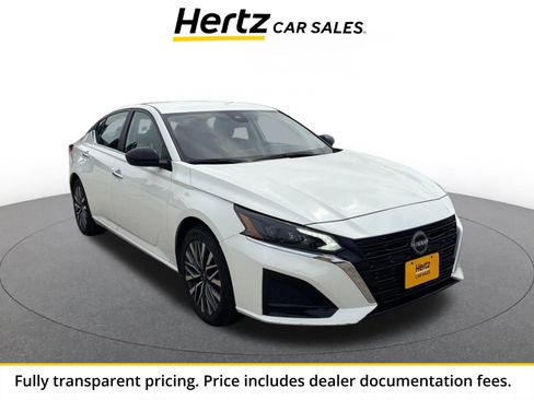 Used 2025 Nissan Altima 2.5 SV FWD image 1
