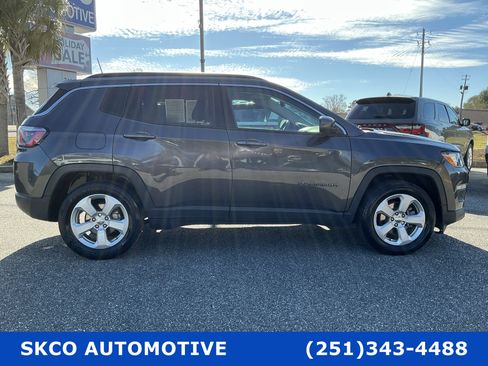 Used 2020 Jeep Compass Latitude image 6
