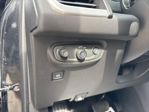 Certified 2023 GMC Terrain SLT w/ LPO, Floor Liner Package image 18