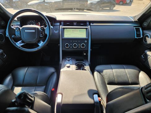 Used 2020 Land Rover Discovery Landmark AWD/4WD image 8