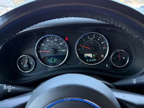 Used 2017 Jeep Wrangler Sport w/ Quick Order Package 24S AWD/4WD image 18