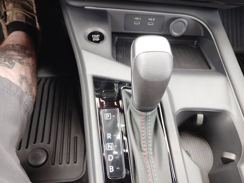 New 2026 Nissan Sentra SR w/ Floor Mat Package FWD image 9
