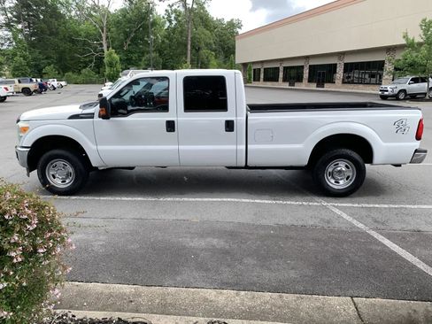 Used 2016 Ford F250 XL w/ Power Equipment Group AWD/4WD image 4