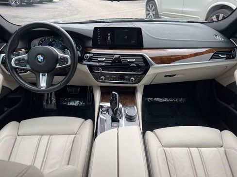 Used 2018 BMW M550i xDrive image 22