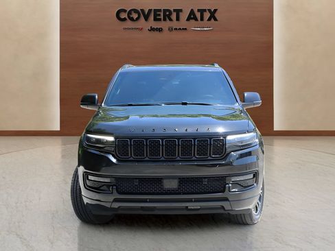 Used 2023 Jeep Wagoneer Series II AWD/4WD image 8