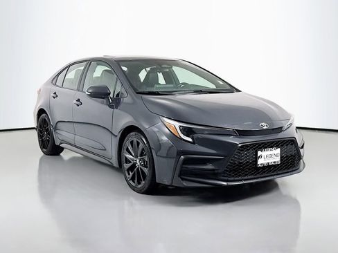Used 2024 Toyota Corolla XSE FWD image 3