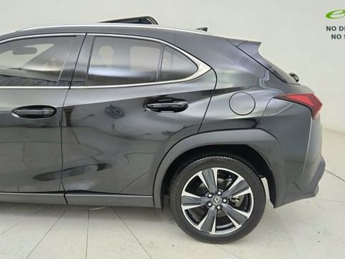 Used 2025 Lexus UX 300h FWD image 10