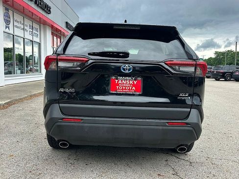 Certified 2019 Toyota RAV4 XLE w/ Convenience Package AWD/4WD image 4