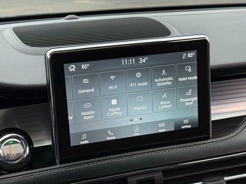 Used 2022 Lincoln Corsair AWD w/ Premium Package image 27