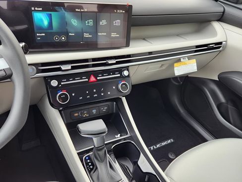 New 2026 Hyundai Tucson SEL image 17