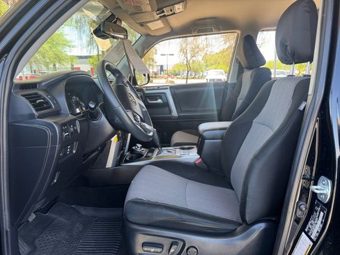 Used 2020 Toyota 4Runner SR5 AWD/4WD image 14