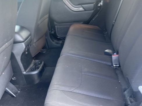 Used 2017 Jeep Wrangler Unlimited Sport w/ Quick Order Package 24S AWD/4WD image 9